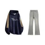 Темно-синий свитшот + дымчато-серый деним