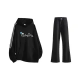 Чёрный свитшот + чёрный деним