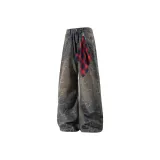 Желтые грязевые штаны + красный квадратный шарф