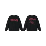 Черный свитшот с круглым вырезом