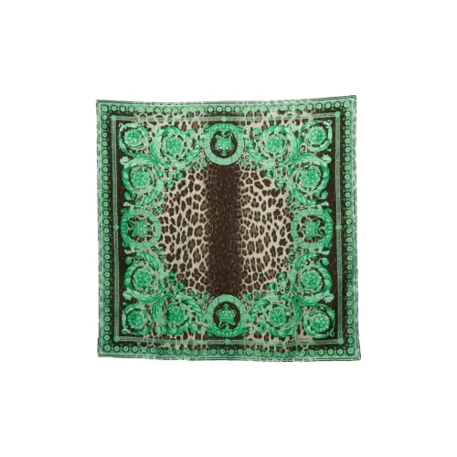 VERSACE Шелковые шарфы для женщин