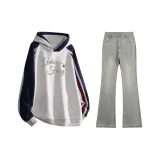 Белый серый свитшот + дымчатый серый деним