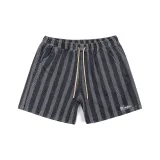 Чёрный с вертикальными полосами