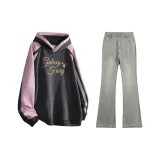 Темно-серый свитшот + дымчато-серый деним