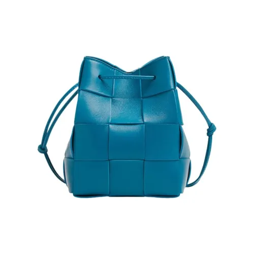 Bottega Veneta CASSETTE Pillow Bag Сумка через плечо Женская