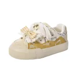 Желтая коробка для обуви с бантом - включает носки