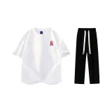 Комплект одежды (Белая футболка с красным логотипом + черные повседневные штаны)