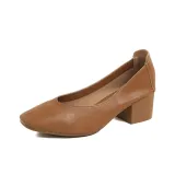 Коричневый