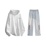 Белый свитшот + белые повседневные штаны