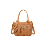 Коричневый