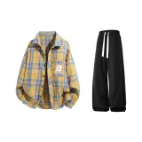 Жёлтый клетчатый + чёрные повседневные штаны