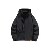 Призрачно черный