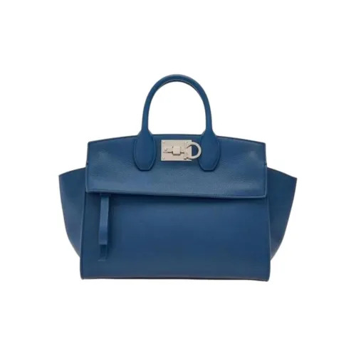 FERRAGAMO Studio Телячья кожа Одно плечо Сумка Средний Женский Синий