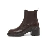 Коричневый