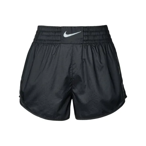 Nike Повседневные шорты Женские Черные