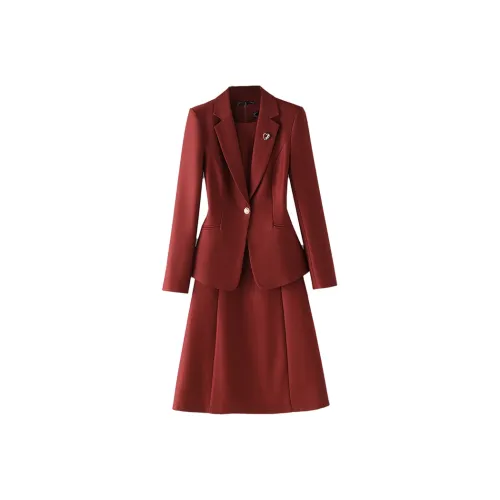 YaiFei Residence Комплект с юбкой Женские