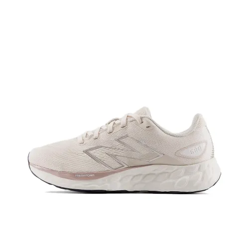 New Balance Fresh Foam 680v8 Беговые кроссовки Женские Бежевые
