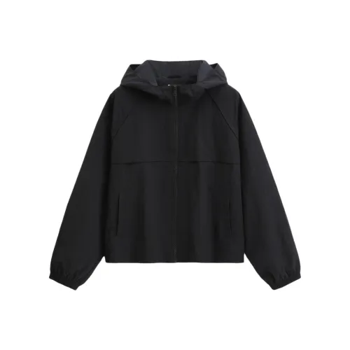 GAP Черное Женское Пальто