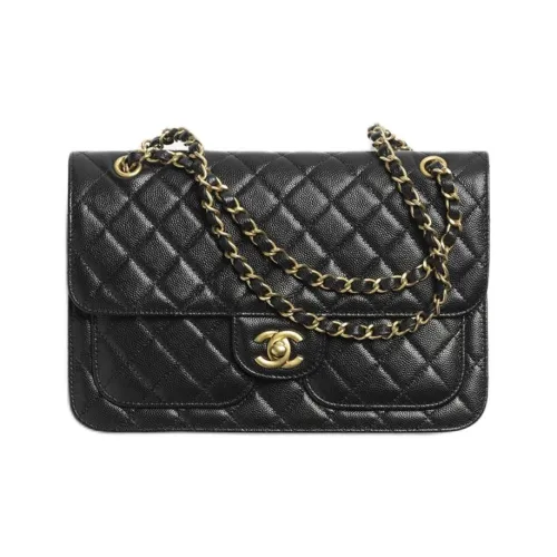 CHANEL Сумки через плечо Женские