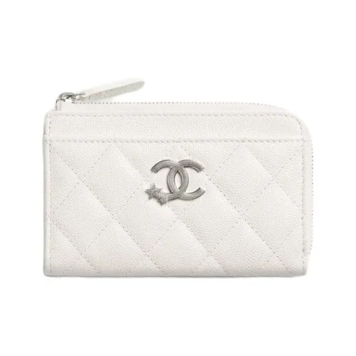 CHANEL Блестящий с рельефным тиснением телячья кожа с украшением из стразов держатель для карт женский белый