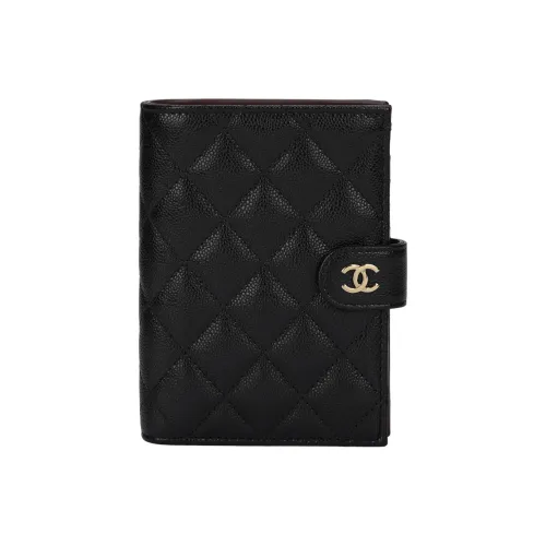 CHANEL Холдер для паспорта из коровьей кожи женский темно-коричневый