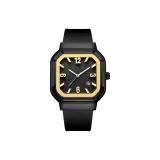 Черный циферблат, золотые акценты, черный ремешок