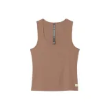 Теплый мускатный орех