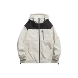 Молочно-белый