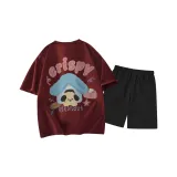 Бордовый топ, черные штаны