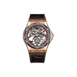 Розовый корпус, черный циферблат.