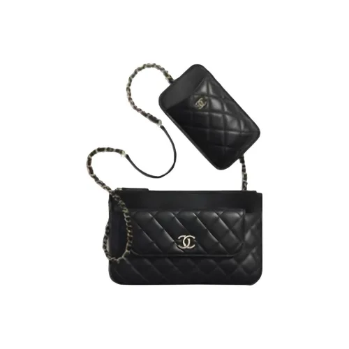 CHANEL Сумки через плечо Женские