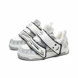 Серебристо-серый