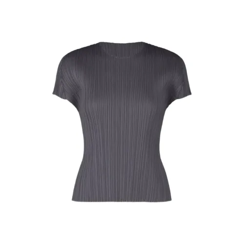 PLEATS PLEASE ISSEY MIYAKE T-рубашка Женская
