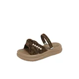 Коричневый