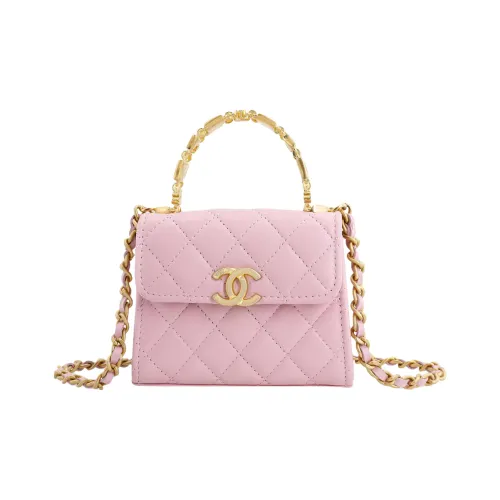 CHANEL Клатчи Женские