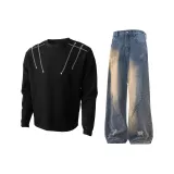 Чёрный топ + винтажные синие джинсы