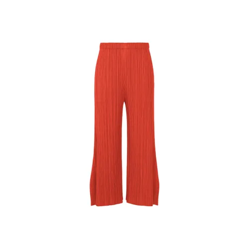 PLEATS PLEASE ISSEY MIYAKE Повседневные брюки Женские