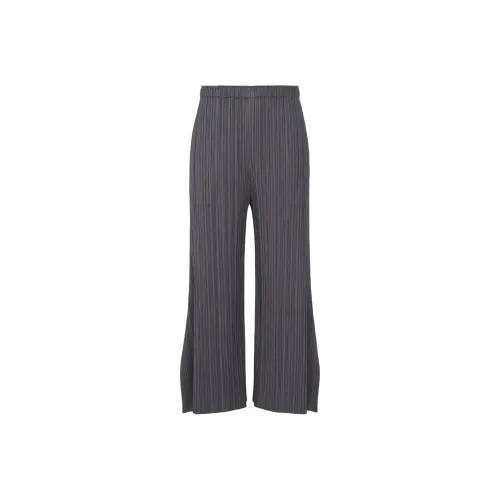PLEATS PLEASE ISSEY MIYAKE Повседневные брюки Женские