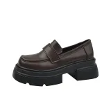 Коричневый