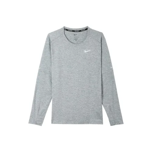 Nike Светло-серые Мужские T-рубашки