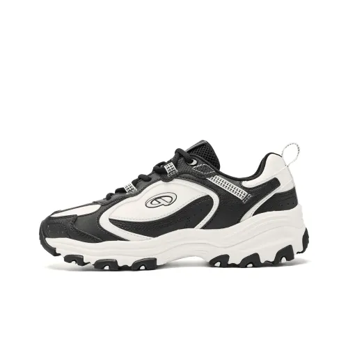 QIAODAN Dry Высота Увеличивающая Устойчивая к Износу Противоскользящая Низкий Топ Повседневная Обувь Женская Облако PEAK Белый Черный