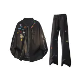 Чёрное пальто + чёрные цветочные штаны