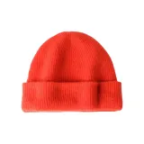 Солома красного цвета