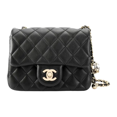 CHANEL Сумки через плечо Женские