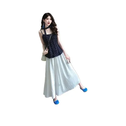 Kiki Clothing Boutique Комплект с юбкой Женские