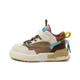 Коричневый