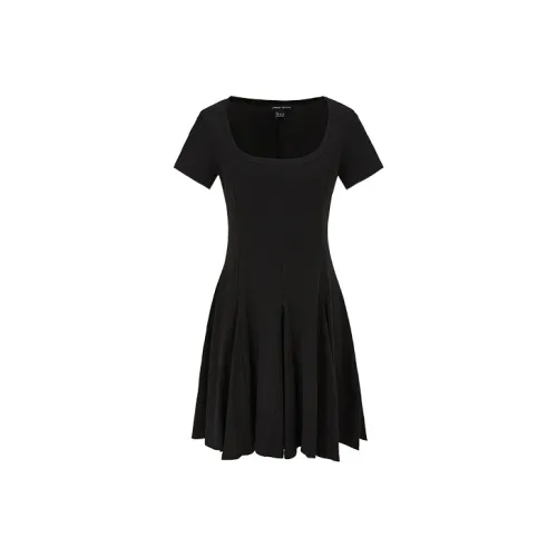 URBAN REVIVO Короткое платье с короткими рукавами женское