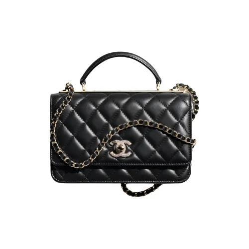 CHANEL Клатчи Женские
