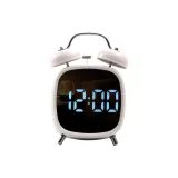 Белая раковина, синий свет