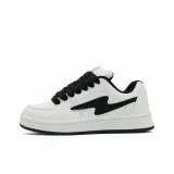 Белый, черный с черной подошвой